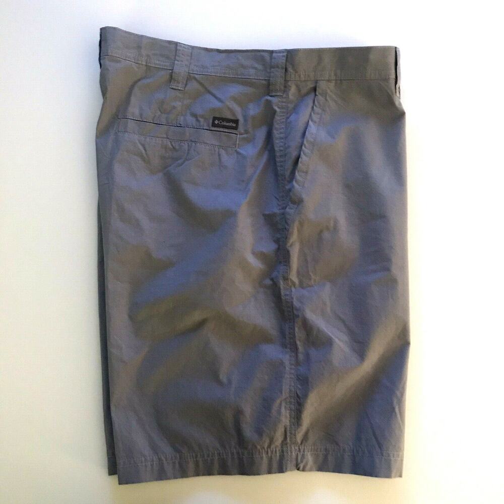 Columbia Flat Front Shorts Mens Size 40 Dark Gray Walking Bermuda 100% Cotton